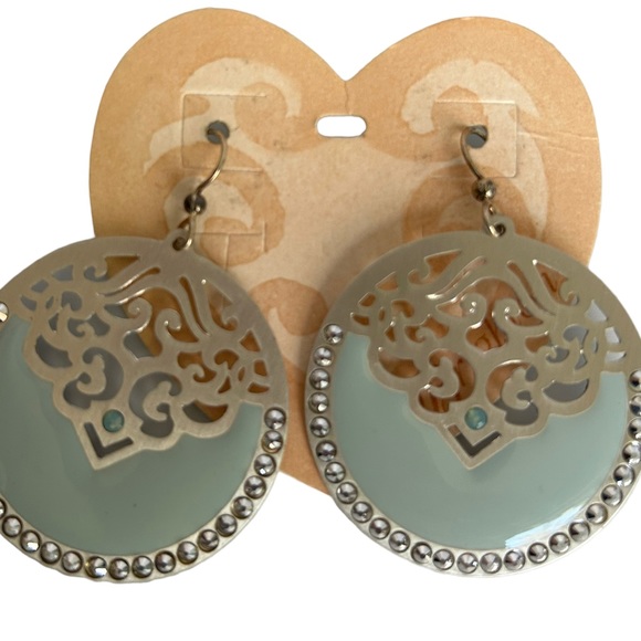 Elaine’s Wearable Art Pierced Earrings Silver Cut Design W/Blue & Rhinestones - Picture 2 of 5